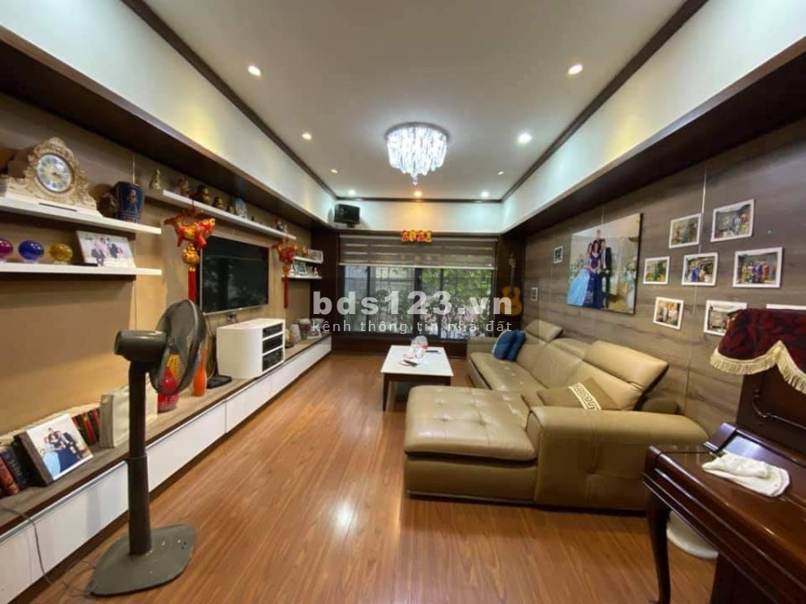 Bán biệt thự mini diện tích sử dụng 60m2 đúc 5 tầng, giá chỉ hơn 4 tỷ, ngay công viên Hoà Bình