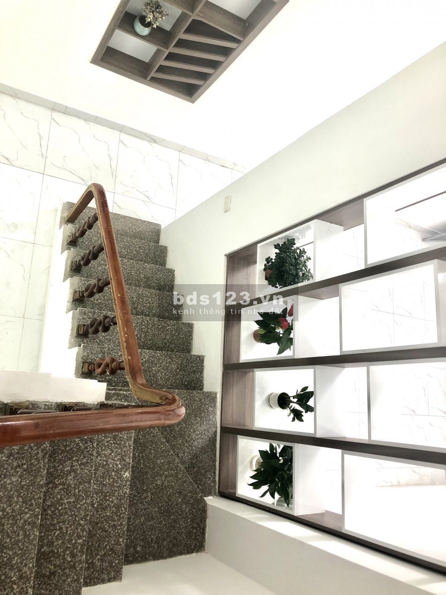 Hot nhà Minh Khai Bạch Mai Mai Động, gần Times City, dt 45m2, 3 phòng ngủ, chỉ 70 triệu/m2