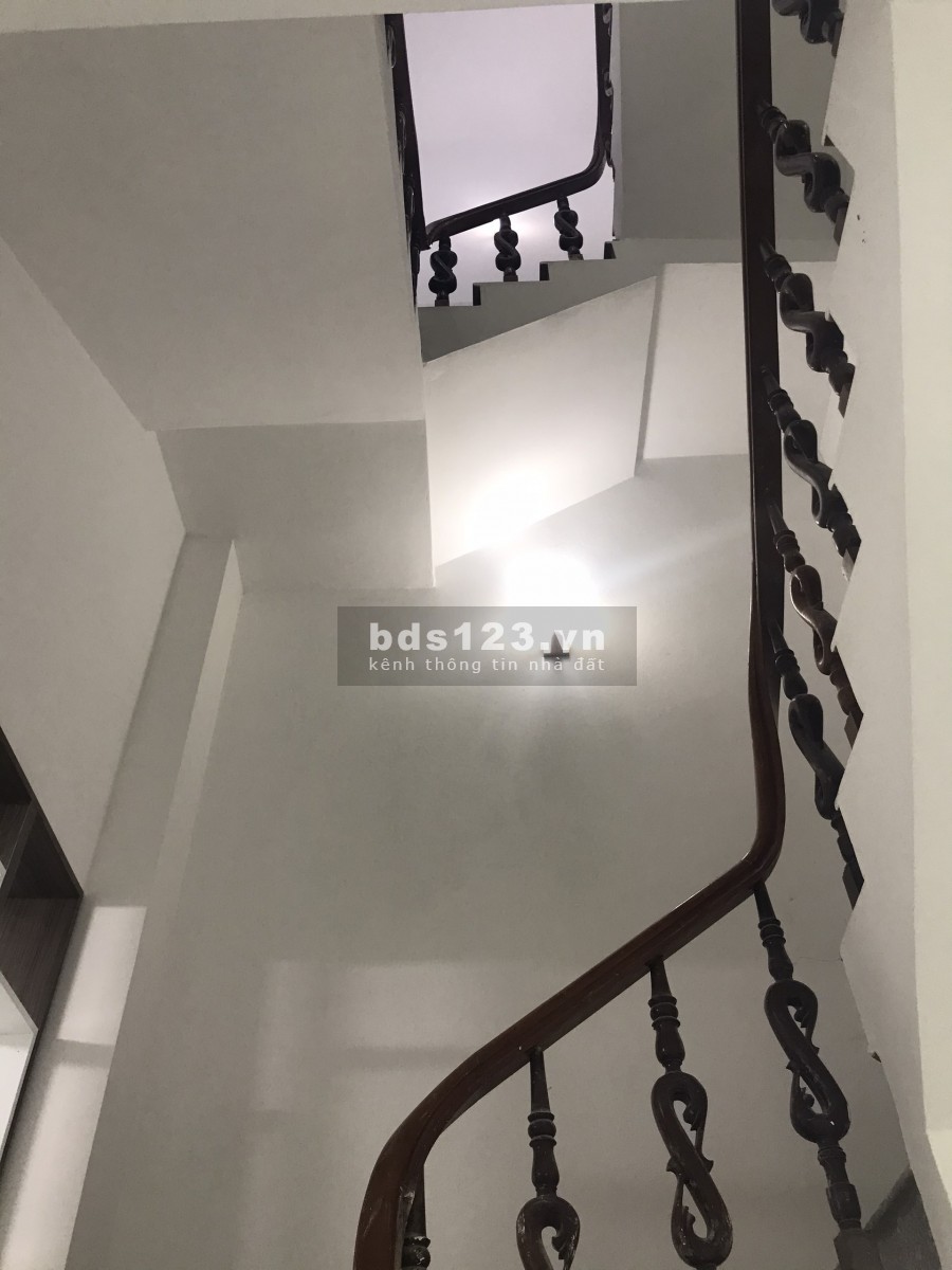 Hot nhà Minh Khai Bạch Mai Mai Động, gần Times City, dt 45m2, 3 phòng ngủ, chỉ 70 triệu/m2