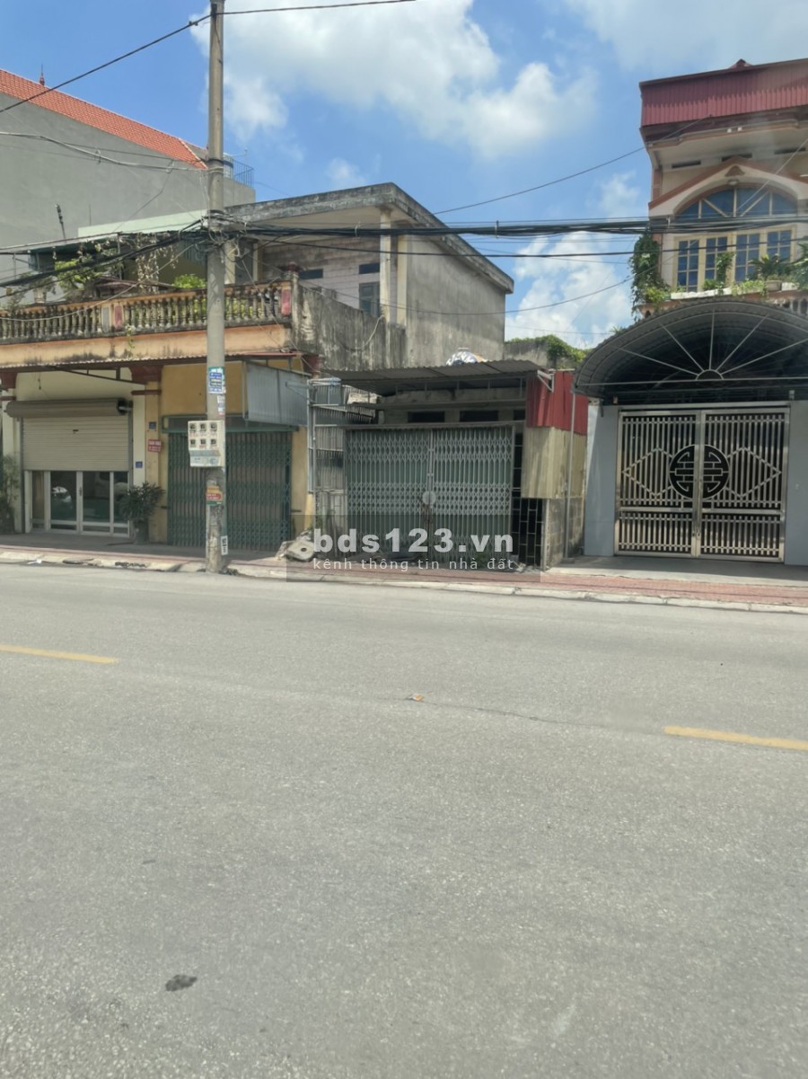 Giá đình cần bán nhà Kinh Môn trung tâm Phú Thứ giá rẻ liên hệ Quốc Đại 0368781567
