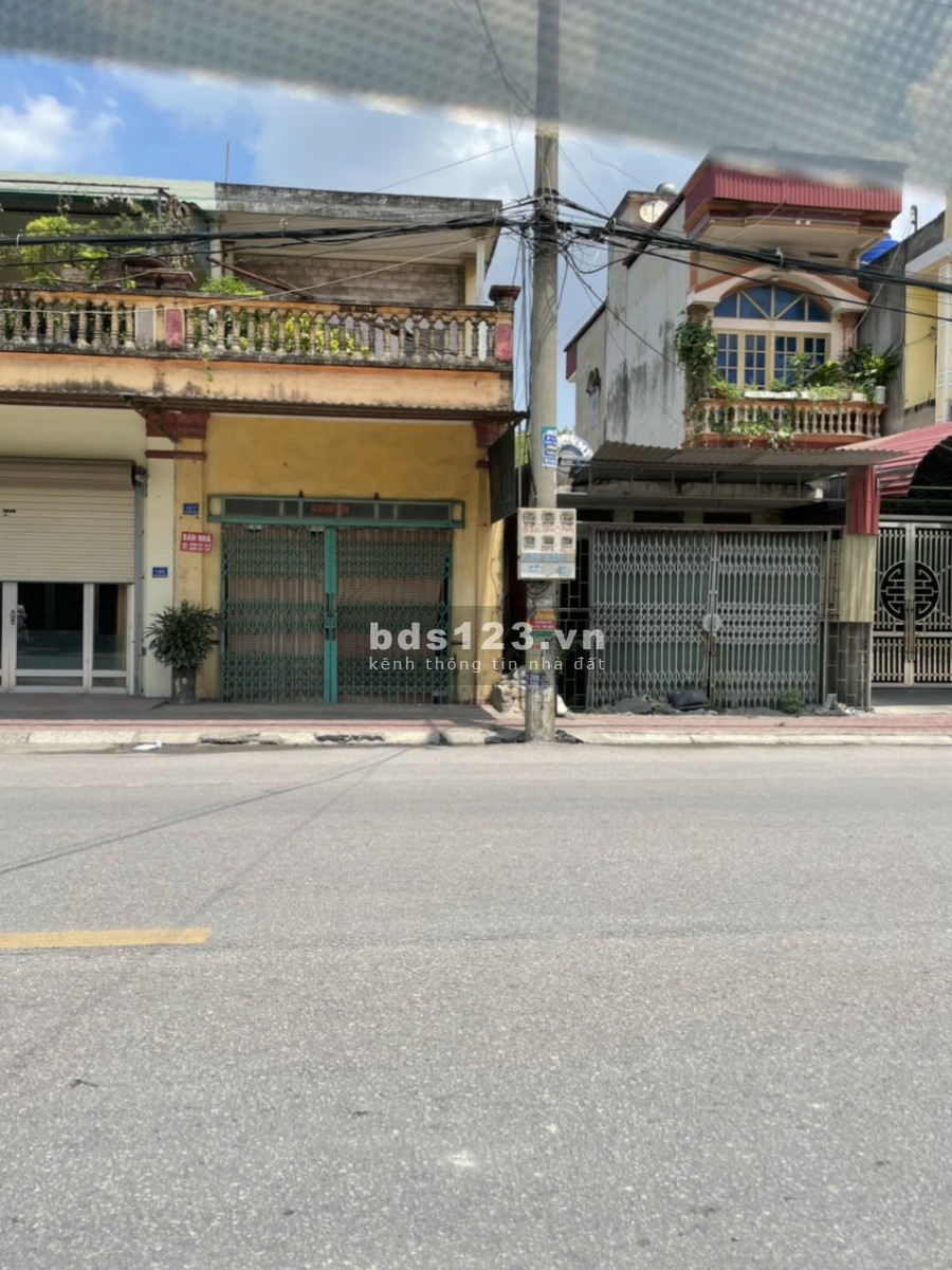 Giá đình cần bán nhà Kinh Môn trung tâm Phú Thứ giá rẻ liên hệ Quốc Đại 0368781567