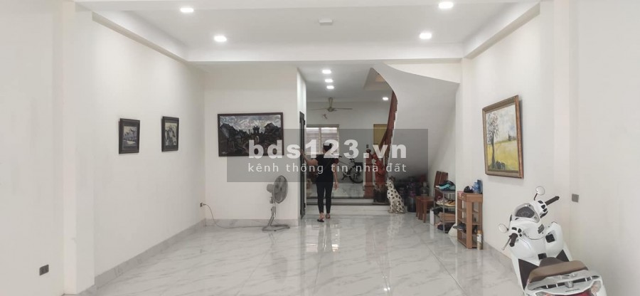 Nhà Nguyễn Sơn diện tích 98m2 5 tầng mặt tiền 5m o tô Tránh Dừng Đỗ ngày đêm, giá 11 tỷ