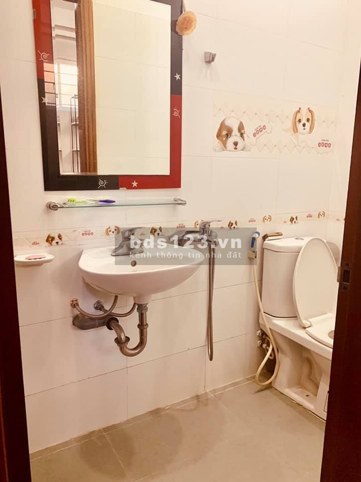 Nhà đẹp Lạc Long Quân, Quận Tây Hồ, dtsd 55m2, 6 tầng đúc, mt 5m, ô tô giảm sốc