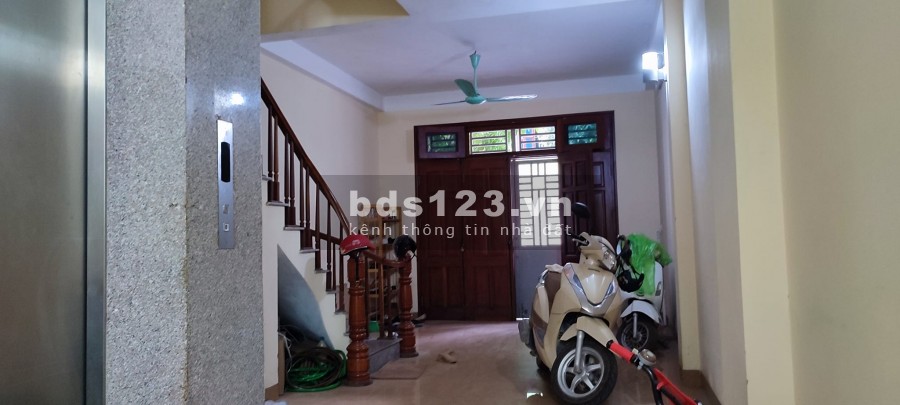Chính chủ bán nhà liền kề La Khê Quận Hà Đông diện tích 50m2 thang máy, sổ đỏ chính chủ