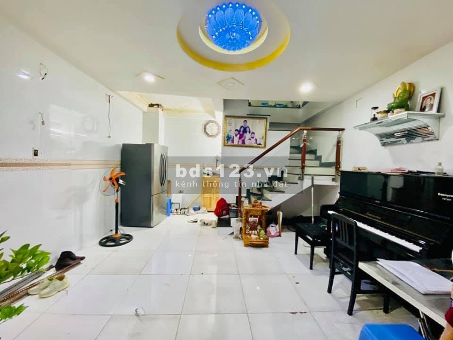 Xem ngay kẻo lỡ nhà hẻm ô tô - Lý Thường Kiệt Tân Bình, giá chỉ 4.5 tỷ, diện tích 44m2 (4x11)
