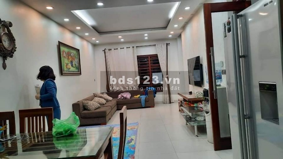 Bán nhà Phú Đô, mặt ngõ lại có sân vườn diện tích sử dụng 47m2, 5 tầng, giá bán 3.x tỷ