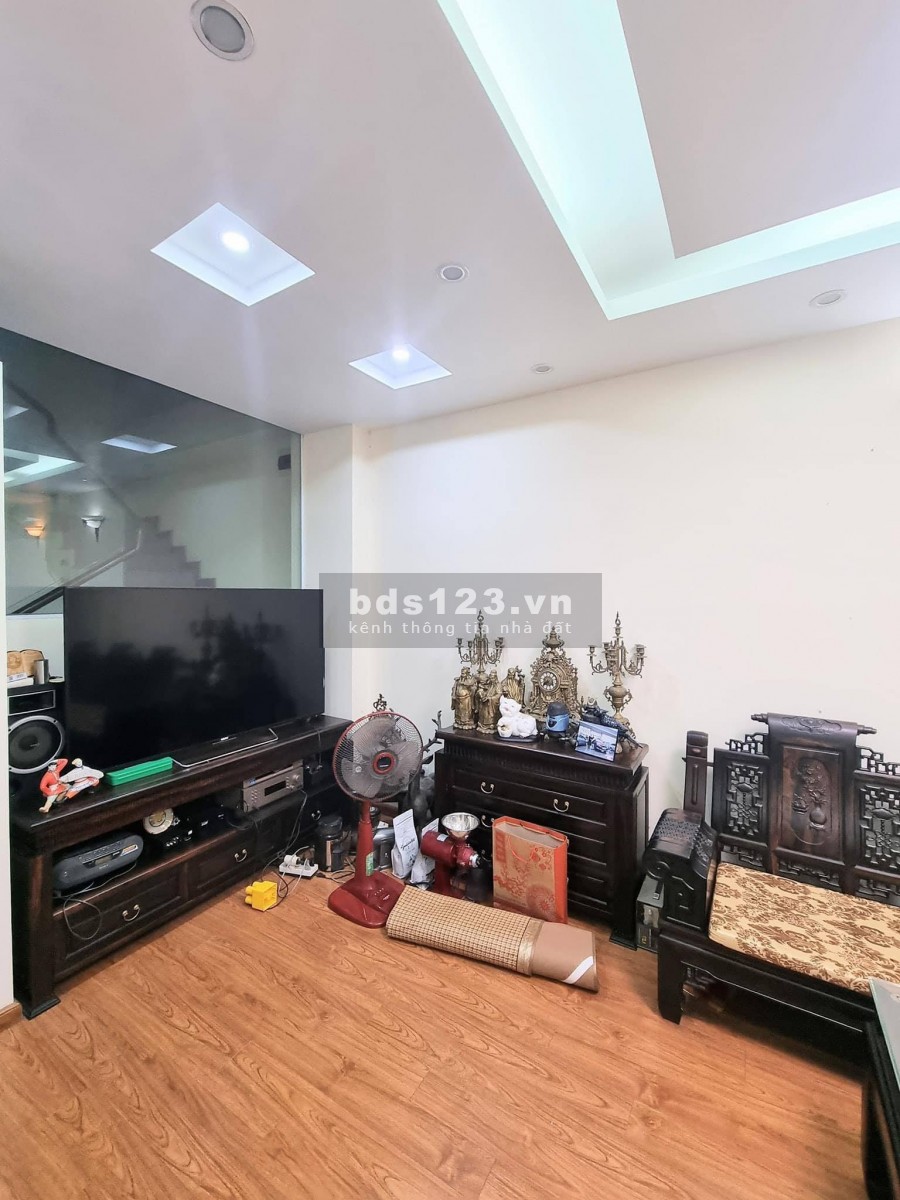 Giảng Võ hiếm nhà bán nguyên căn còn mới gần ôtô diện tích sử dụng 65m2 giá bán 5.4 tỷ