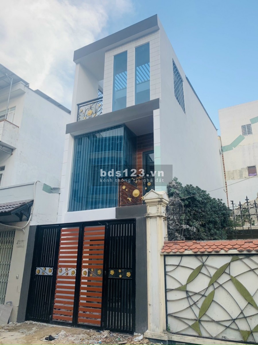 GÒ VẤP, DƯƠNG QUẢNG HÀM, BÁN NHÀ VỊ TRÍ ĐẸP, TS 4x15m CN 60m2