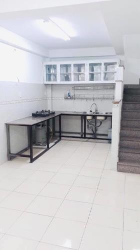 Bán nhà dt 40m2, 4 lầu BTCT, giá bán 5,8 tỷ đường Hoàng Văn Thụ, phường 4, Tân Bình
