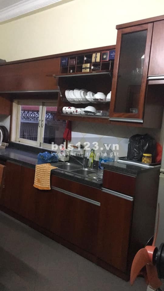 Cần bán nhà Đống Đa, ô tô tránh, vỉa hè, kinh doanh khủng, dt 35m2, giá bán 4.2 tỷ, lhcc