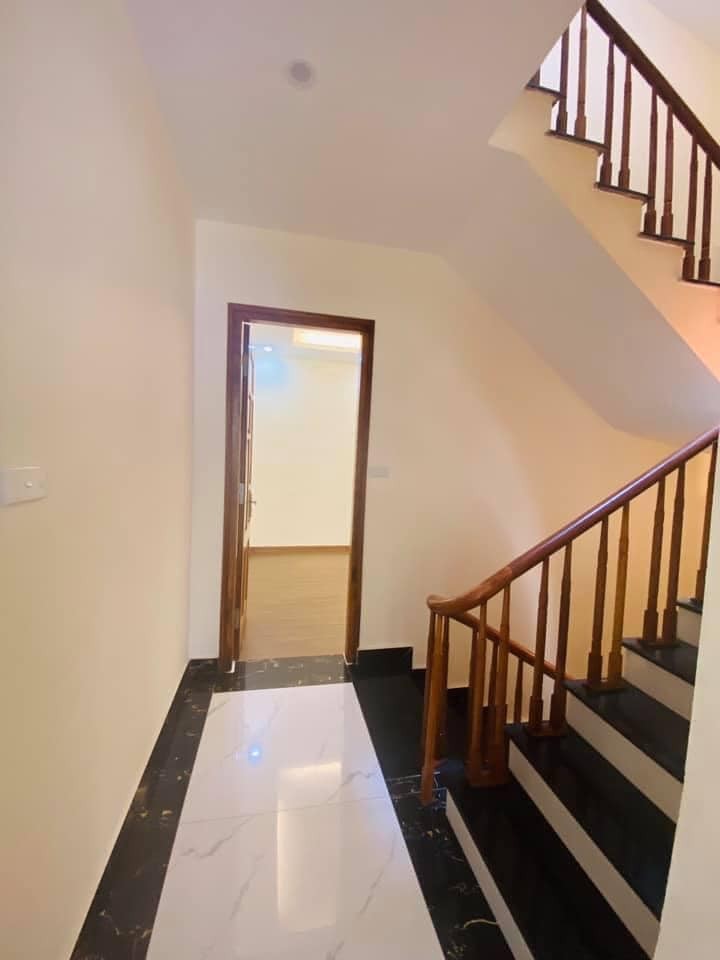 Bán nhà Khương Trung diện tích sử dụng 38m2 5 tầng 5 phòng ngủ giá cực rẻ chỉ 3 tỷ 650