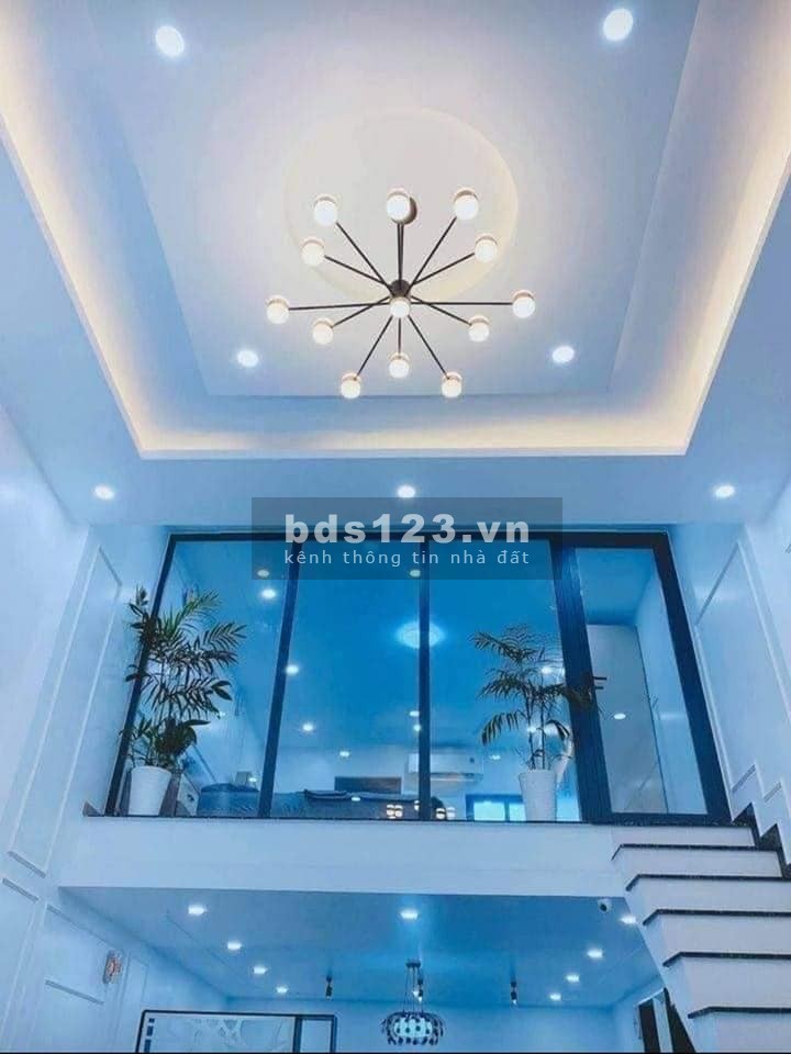 Bán nhà Văn Phú Hà Đông, lô góc 2 mặt thoáng, mt rộng gần chỗ để ô tô, dt 35m2, giá 2.6 tỷ