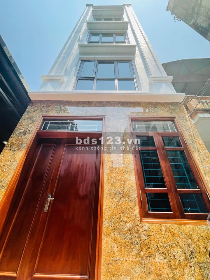 Bán nhà nguyên căn mới ngõ Xuân Đỉnh, Từ Liêm, dt 40m2, 5 tầng, mt 4m, giá 3.8 tỷ, lh 0975513371