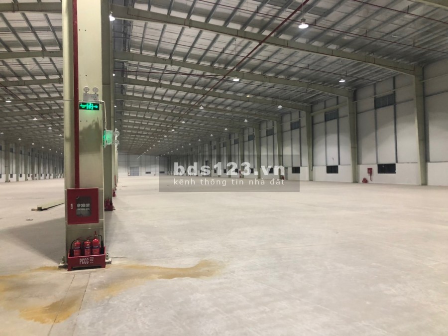 Cho thuê Kho, nhà xưởng DT 2000m2 5000m2- 24000m2 tại Ngọc Long, Yên Mỹ, Hưng Yên. LH: 0968530776