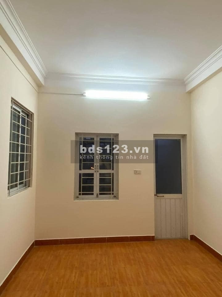 Bán Nhà Phố Tân Mai dt 25m2, 5 tầng giá 3,5 tỷ lô góc kinh doanh, 2 ô tô tránh, lh 0936505084