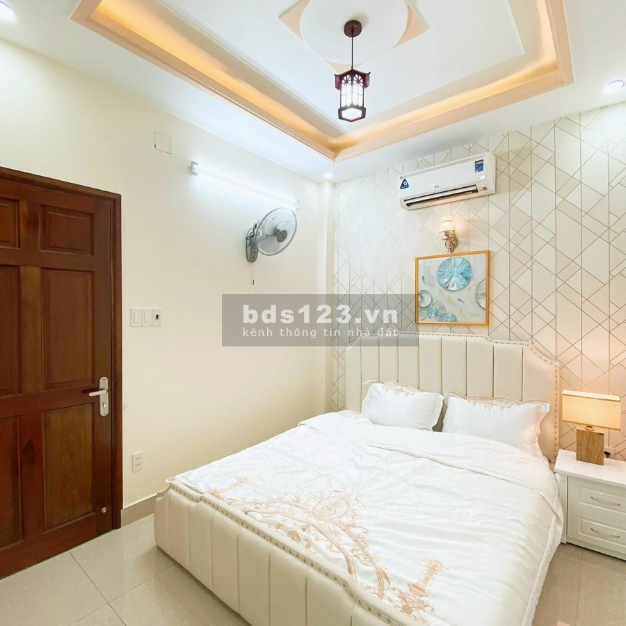 Bán nhà mặt tiền Tô Hiệu, Tân Phú, diện tích sử dụng 78m2, 5 tầng, 8 PN, giá chỉ 10.4 tỷ