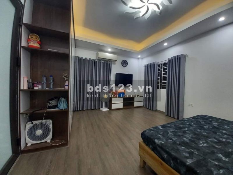 Bán gấp nhà Tạ Quang Bửu Hai Bà Trưng diện tích 51m2, nhà đẹp, ô to, liên hệ 0817750699