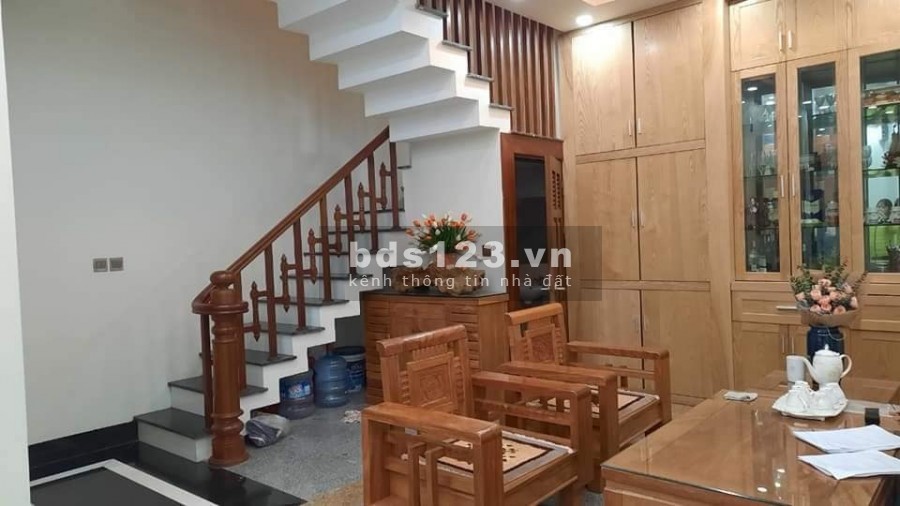 Bán nhà Phú Đô, mặt ngõ lại có sân vườn diện tích sử dụng 47m2, 5 tầng, giá bán 3.x tỷ