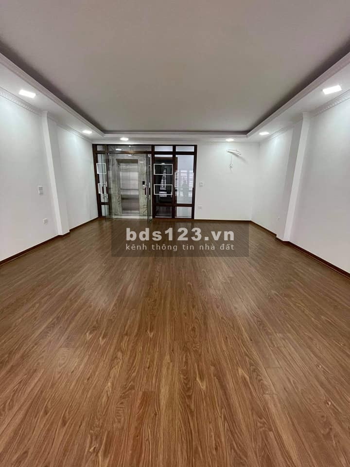 Bán tòa nhà Văn phòng Nguyễn Thị Định 9 tầng thang máy ô tô tránh 19.4 tỷ