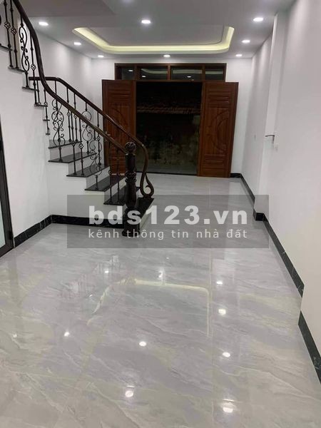 Nhà đẹp ngõ thông Trịnh Văn Bô, ô tô đỗ diện tích 45m2 đúc 4 Tầng giá bán 3.3 tỷ, lhcc