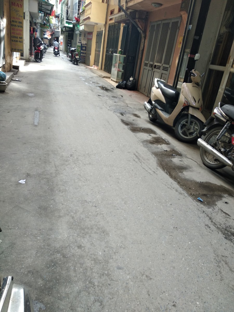 Bán nhà phố Bạch Mai, dt 36m2, 4 tầng, 3 pn, gần phố ngõ thoáng, giá 3.1 tỷ, lh 0394357733