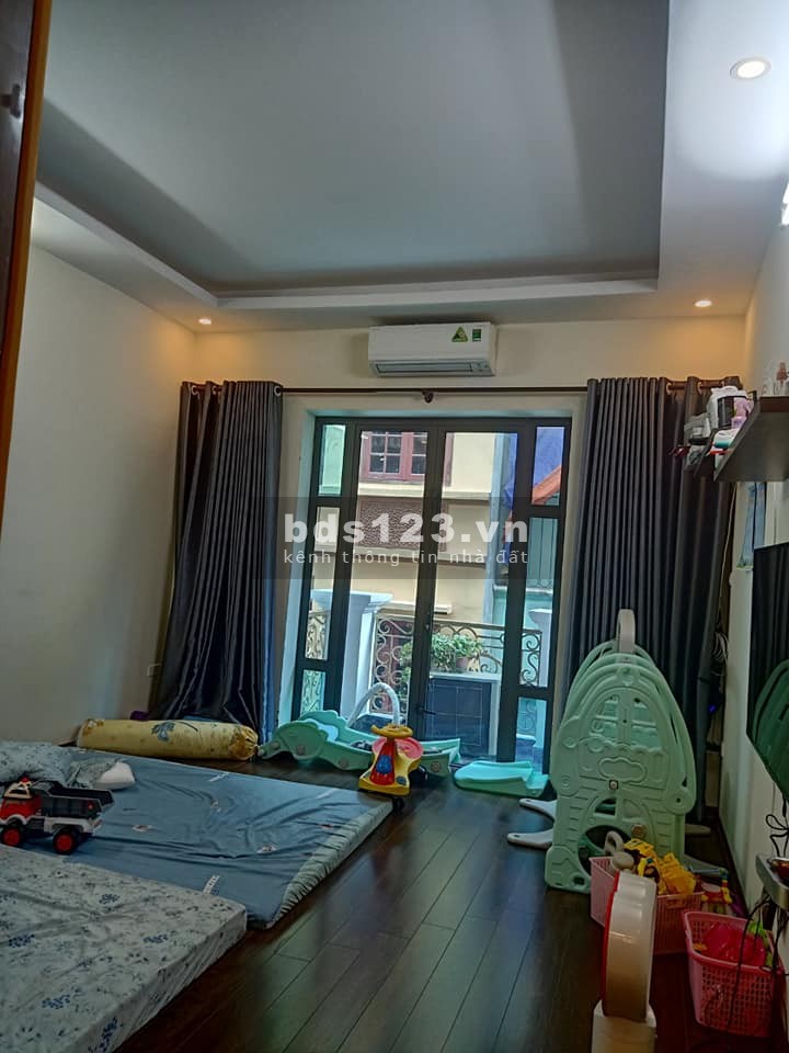 Cực hiếm nhà mới phân lô Định Công Thượng, ô tô vào nhà, dt 55m, 5 tầng, giá 7.5 tỷ. Hoàng Mai