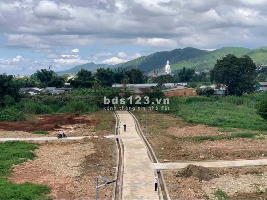 Bán đất Nam Ban, gần Thác Voi, diện tích sử dụng 242m2, giá bán 659 triệu view đồi.