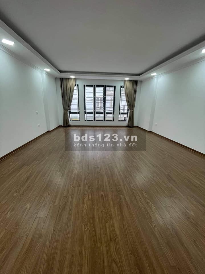Bán tòa nhà Văn phòng Nguyễn Thị Định 9 tầng thang máy ô tô tránh 19.4 tỷ