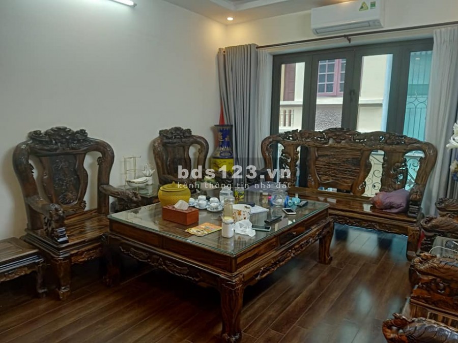 Cực hiếm nhà mới phân lô Định Công Thượng, ô tô vào nhà, dt 55m, 5 tầng, giá 7.5 tỷ. Hoàng Mai
