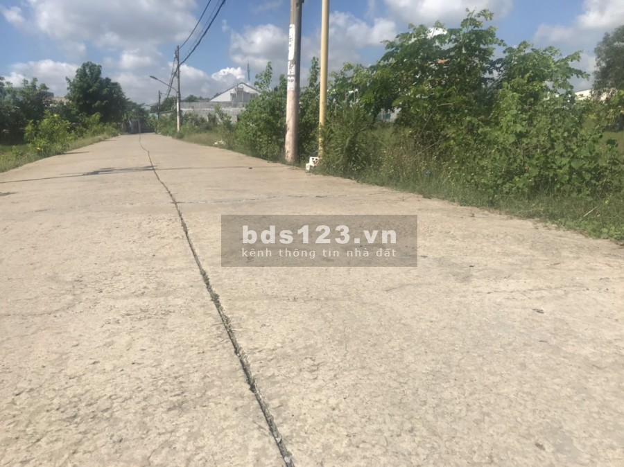 Bán đất thổ cư gần trung tâm văn hóa Bình Chánh, sổ hồng trao tay, mặt tiền 6m, sổ sẵn