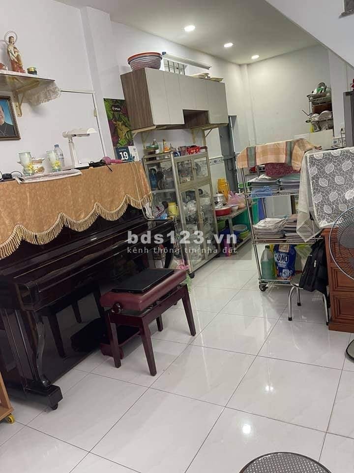 Bình Thạnh, p11 Trần Quý Cáp dt 23m2 giá 2.75 Tỷ hẻm ba gác nhà xinh đủ công năng, lh 0969476617