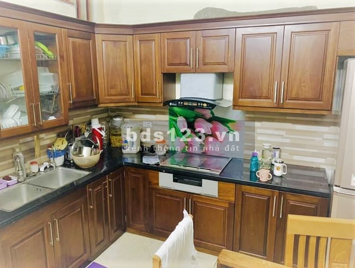 Siêu phẩm dt 60m2, 6 tầng thang máy, gara ô tô tránh Nguyễn Khánh Toàn, vỉa hè, kinh doanh