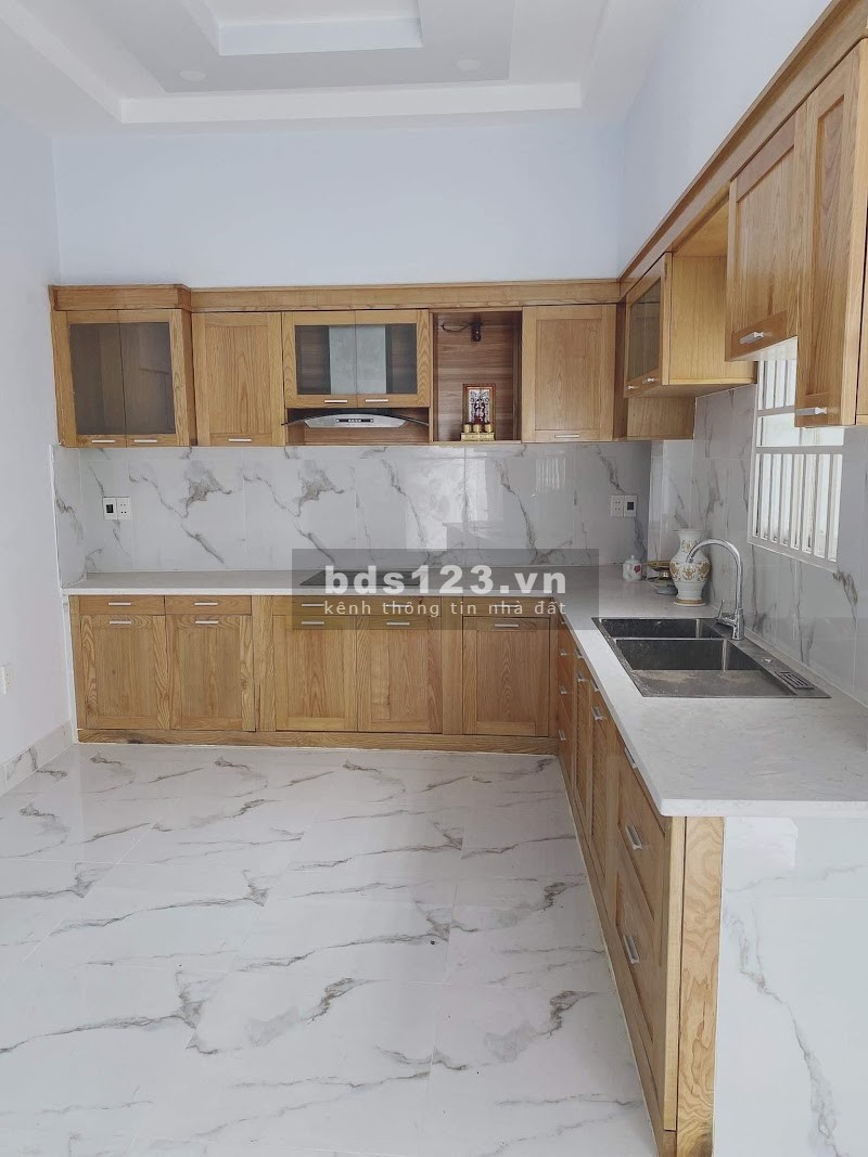 Bán nhà hai mặt tiền Hồng Lạc 75m2 giá giảm sâu 2.5 tỷ chỉ còn 13.5 tỷ