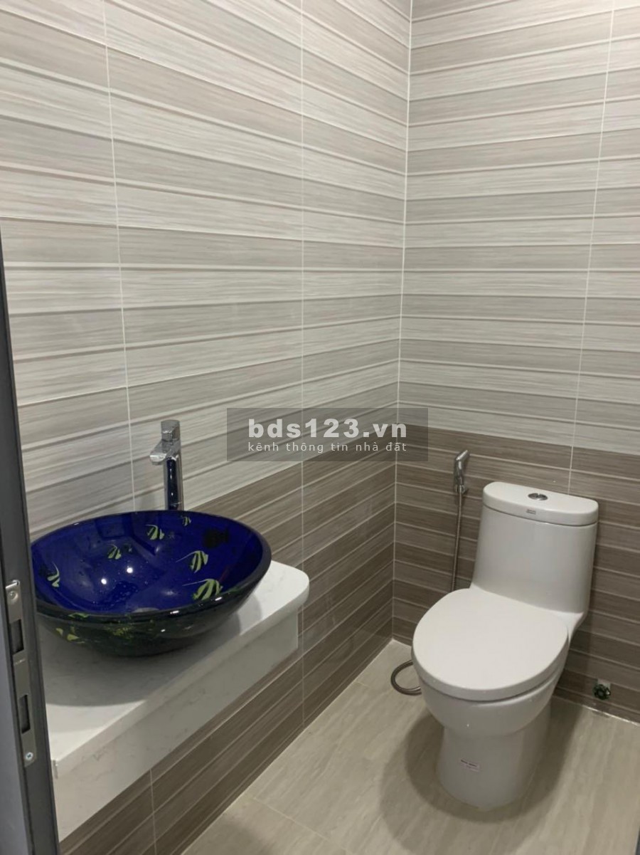 Bán nhà hai mặt tiền Hồng Lạc 75m2 giá giảm sâu 2.5 tỷ chỉ còn 13.5 tỷ