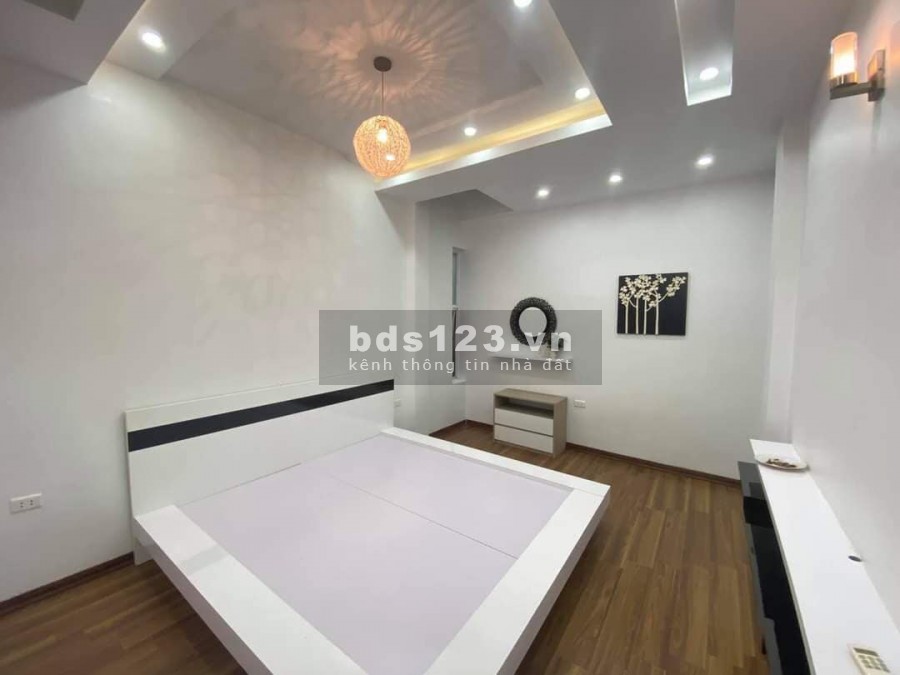 Bán nhà Trần Đại Nghĩa, phân lô, gần phố, tặng nội thất, 50 m2, 5 tầng chỉ 4 tỷ lh 0368781929