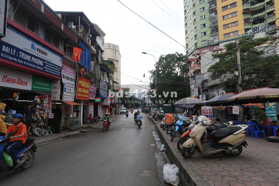 Nhà nguyên căn đẹp 5 tầng thang máy xịn mặt phố sang trọng, giá bán nhỉnh 19 tỷ, lh 0983483468