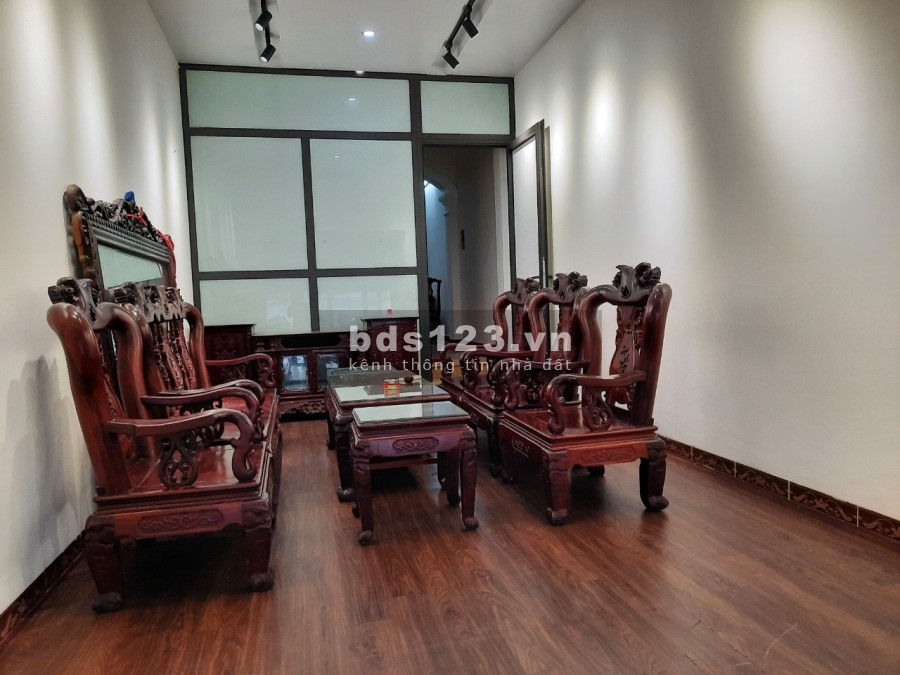 Bán nhà Cống Vị Ba Đình, diện tích 65m2 nhà 4 tầng, oto tránh ngõ thông giá bán 17,5 tỷ