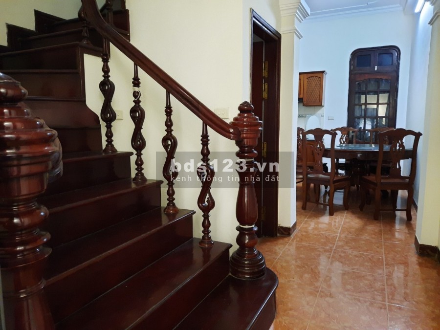 Bán nhà Cống Vị Ba Đình, diện tích 65m2 nhà 4 tầng, oto tránh ngõ thông giá bán 17,5 tỷ