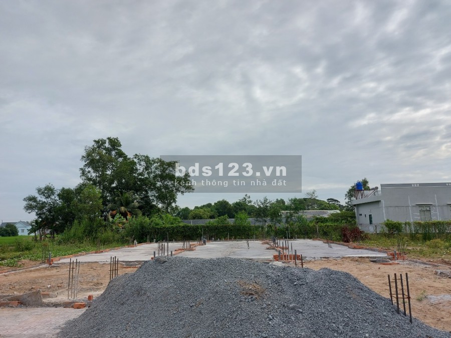 Bán đất thổ cư gần trung tâm văn hóa Bình Chánh, sổ hồng trao tay, mặt tiền 6m, sổ sẵn