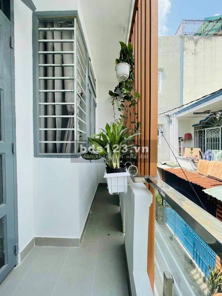 Bán nhà Gò Vấp, hẻm xe hơi 2 Tầng, diện tích sử dụng 46m2, giá chỉ hơn 4 tỷ, lh 0932655774