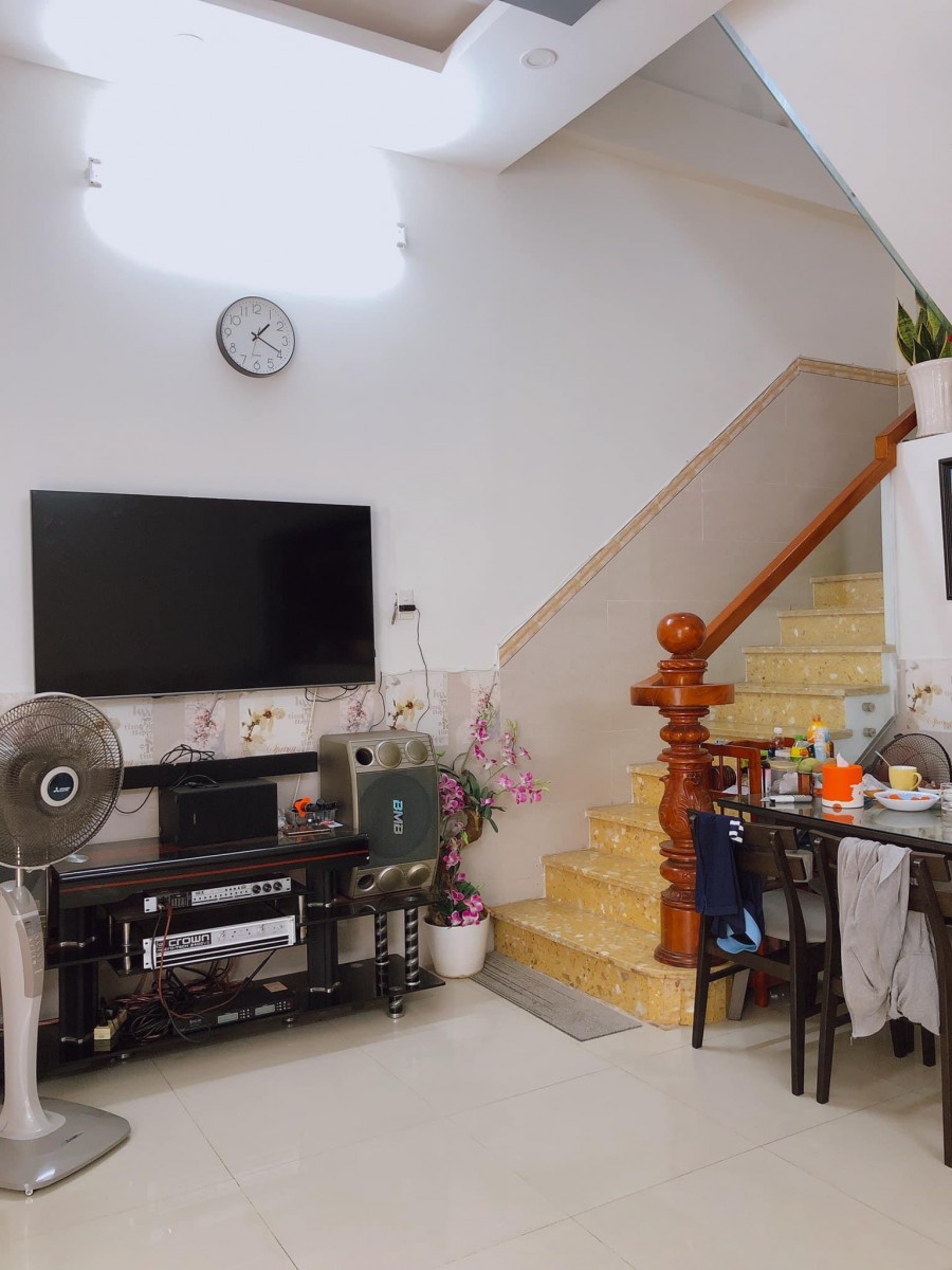 Đẹp Sang Trọng, Ngang Lên Đến 5m, 4 tầng, địa chỉ 58 Tôn Thất Thuyết, P18, Quận 4