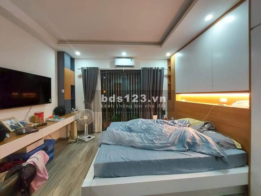 Nhà nguyên căn đẹp đúc kiên cố 5 tầng phố Tương Mai, diện tích sử dụng 40m2, giá bán 4.25 tỷ