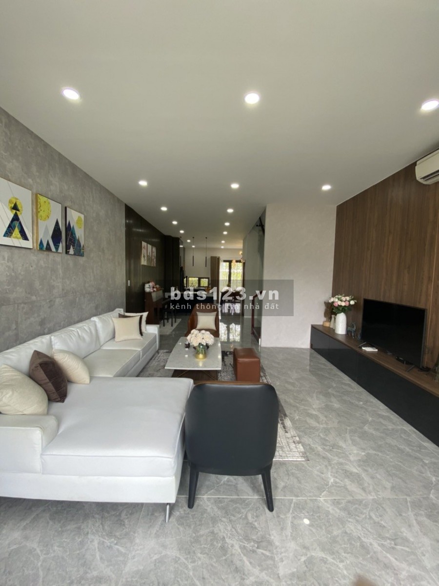 Bán lô shophouse đường 27m chỉ hơn 5 tỉ KĐT khép kín đầu tiên The Capella Garden Nha Trang