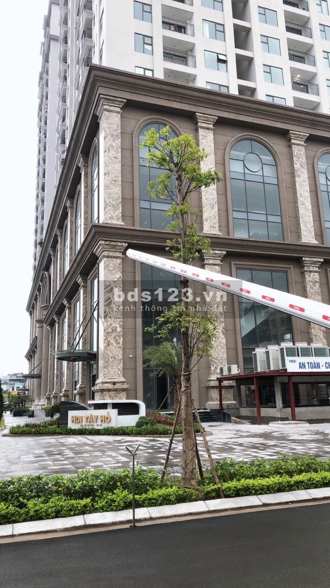 Căn hộ quận Tây Hồ 3PN/107m2 full nội thất CK 3.5% +QT50tr, LS 0% 5,2 tỷ