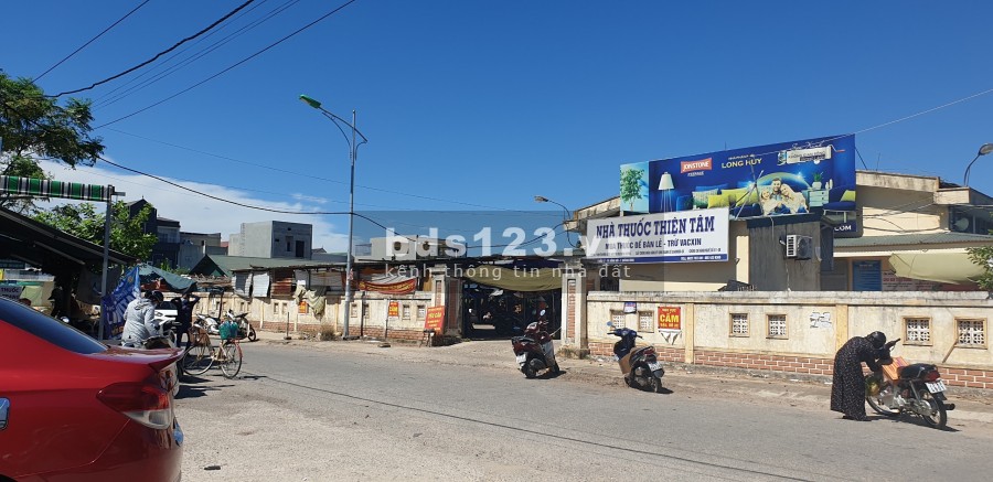 Bán lô đất giá rẻ ngay sát cổng chợ Bắc Lý, kinh doanh tốt, diện tích sử dụng 6 x 18m, full xd