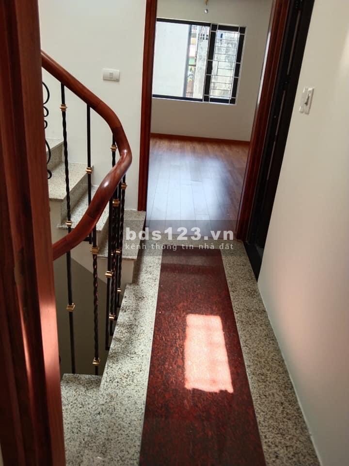 Chính chủ cần bán gấp nhà Lâm Du Bồ Đề dân trí cao nội thất đẹp về ở luôn giá bán 3 tỷ