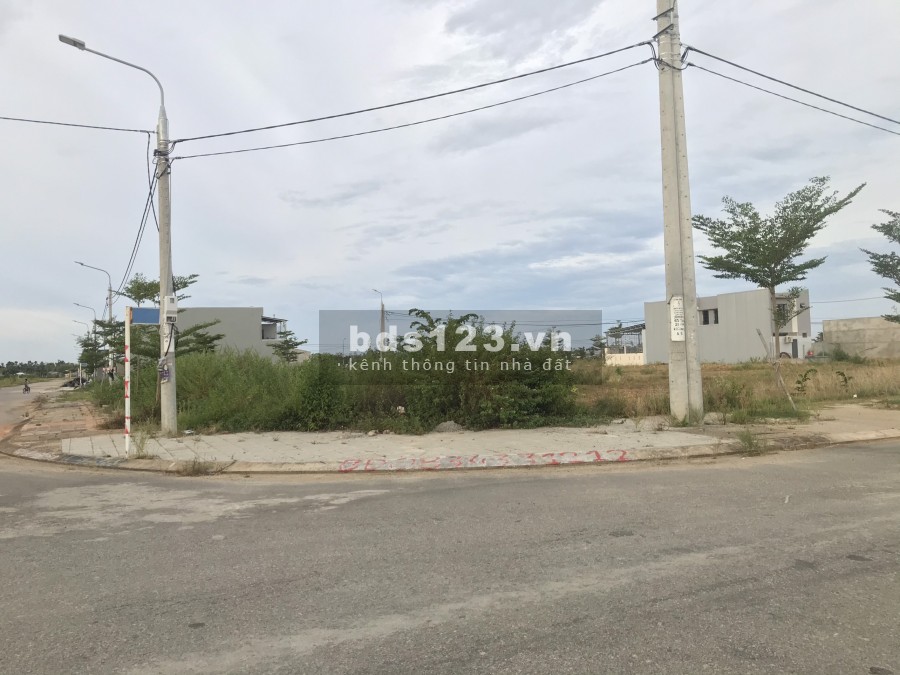 Bán phá giá lô đất TTHC Tam Anh Nam Núi Thành để trả nợ vay cho ngân hàng