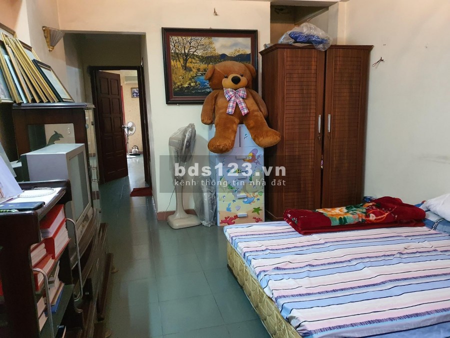 Bán nhà Hà Đông, ngõ nông, hai thoáng, cạnh bể bơi, vườn hoa;…