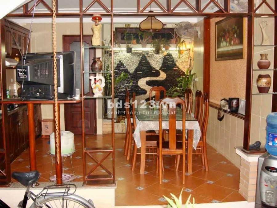 Bán nhà đẹp phố Tôn Thất Tùng, đt 53m2, mặt ngõ ba gác tránh, xây ccmn doanh thu siêu tốt
