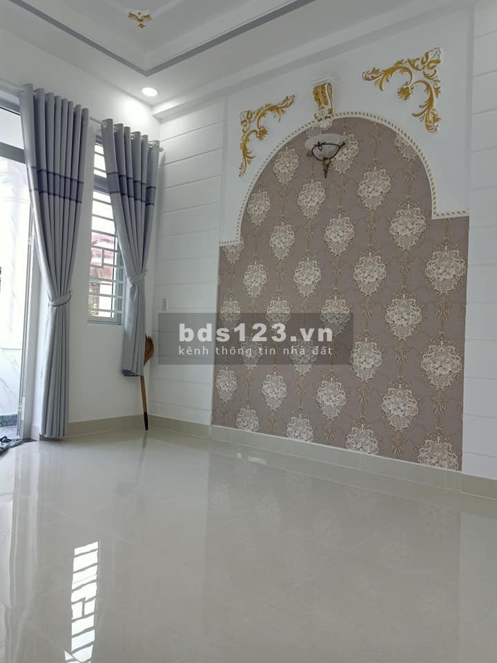 Bán GẤP nhà trung tâm Tân Thới Hiệp kế đồn CA Quận 12, Hàng xóm toàn người trí thức